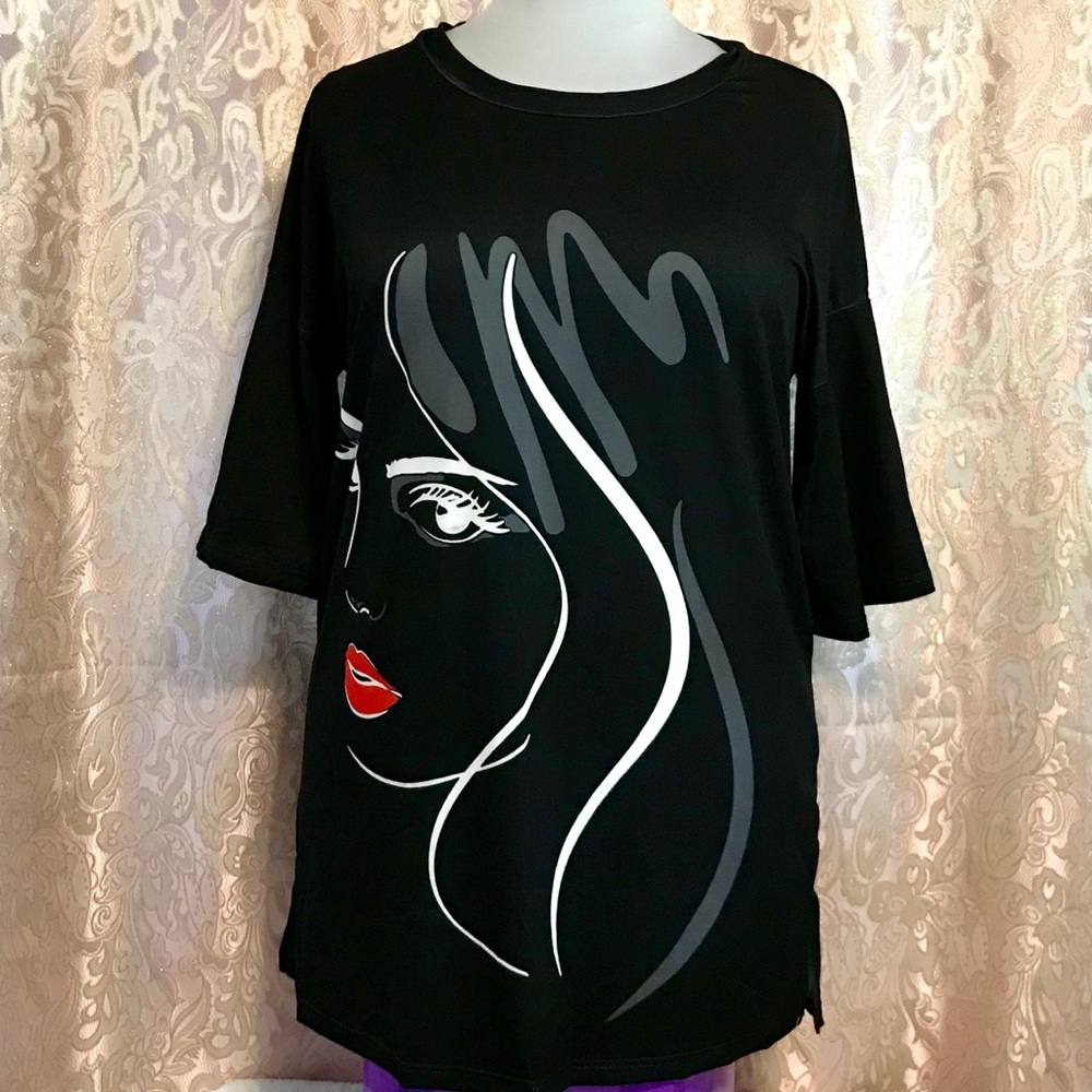 NWT Black Portrait Sketch Tunic XL